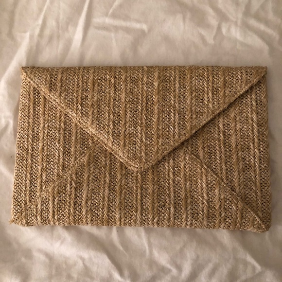 beachy clutch